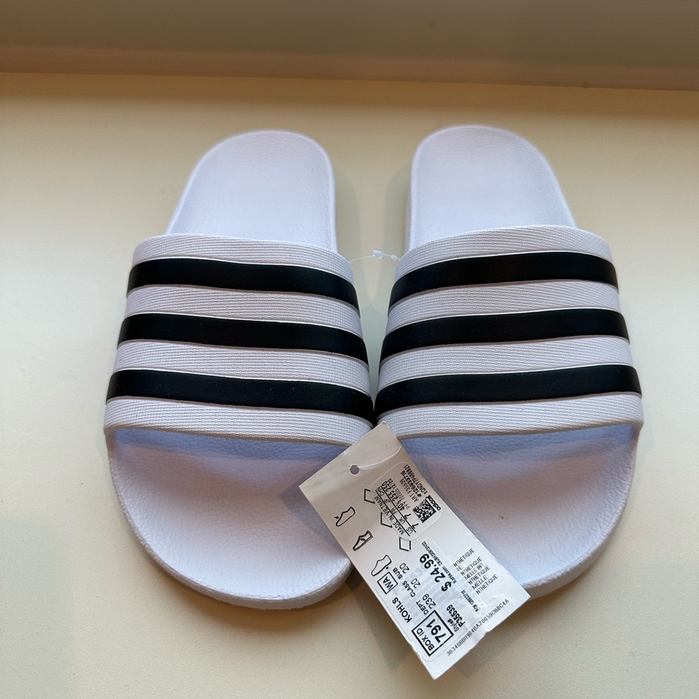 NWT ADILETTE AQUA SLIDES